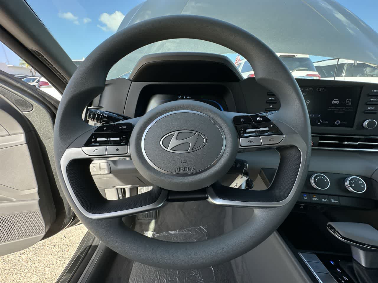 Thumbnail: 2025 Hyundai Elantra - 15