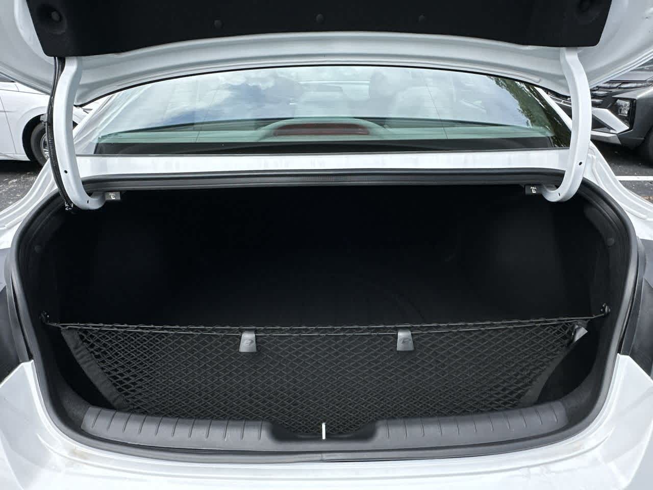 Thumbnail: 2025 Hyundai Elantra - 25