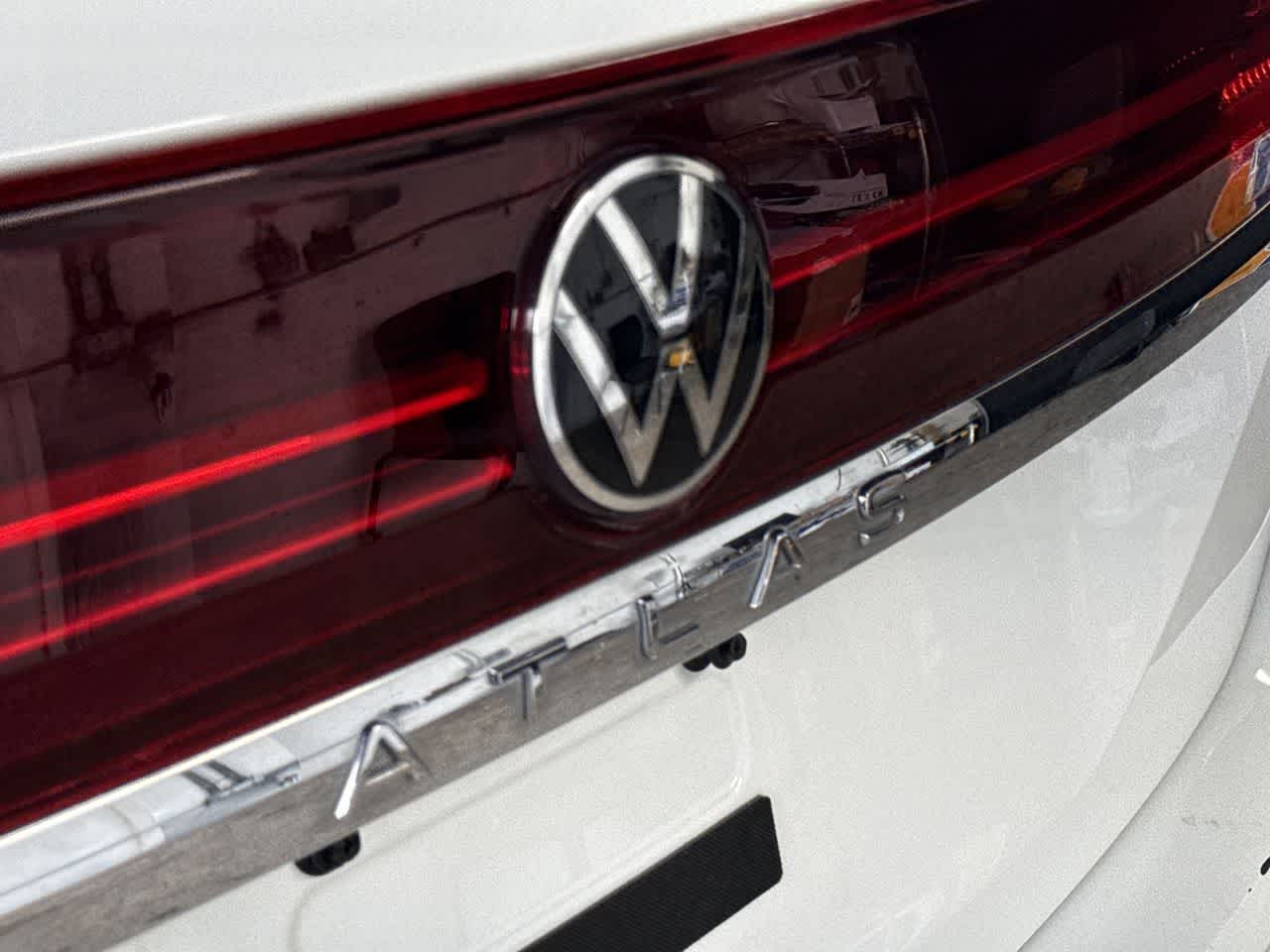 Thumbnail: 2024 Volkswagen Atlas - 10