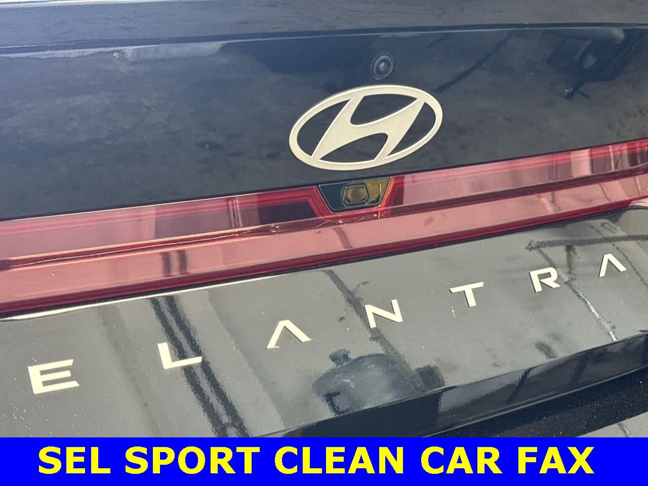 Thumbnail: 2025 Hyundai Elantra - 10