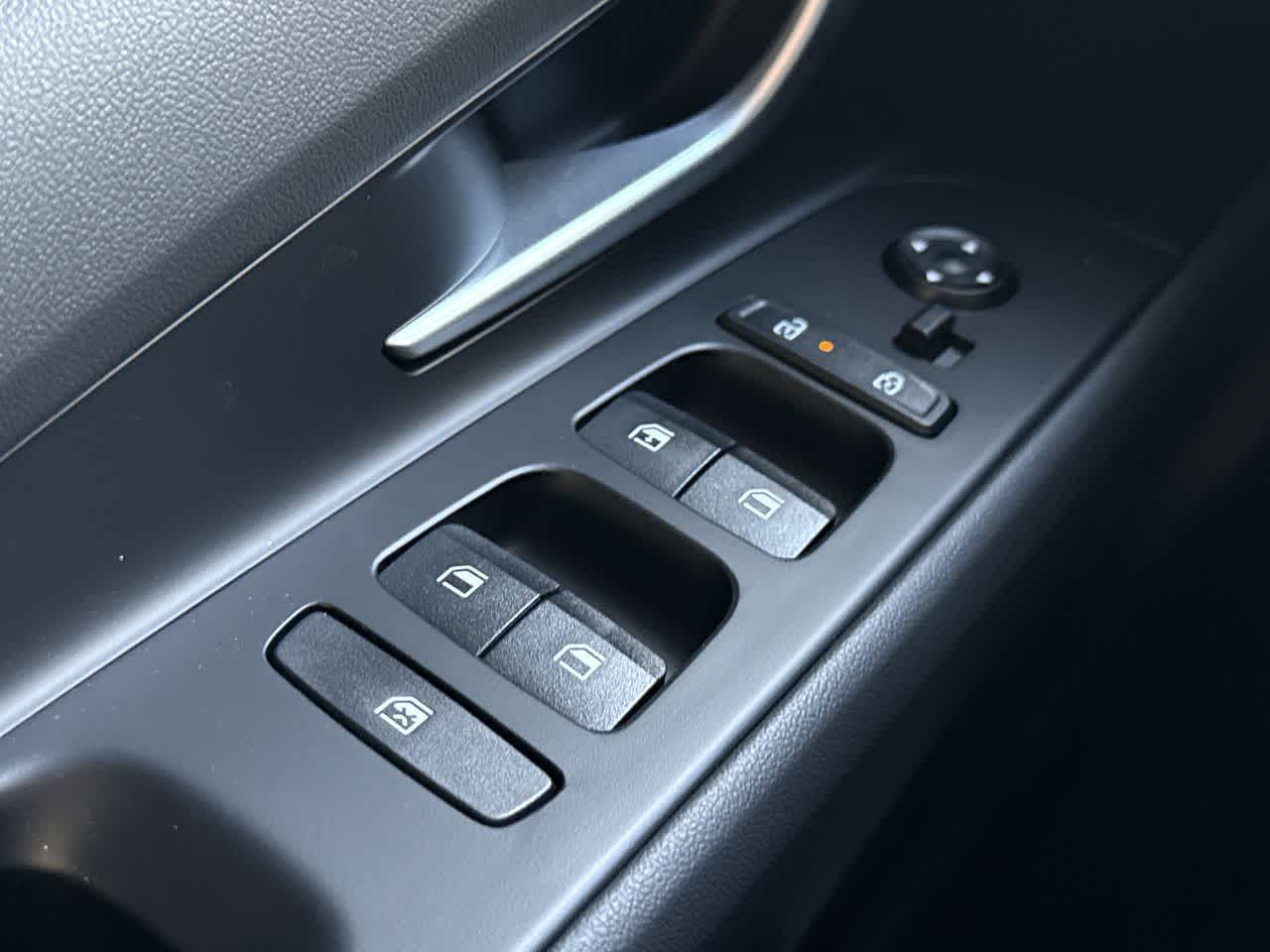 Thumbnail: 2025 Hyundai Elantra - 17