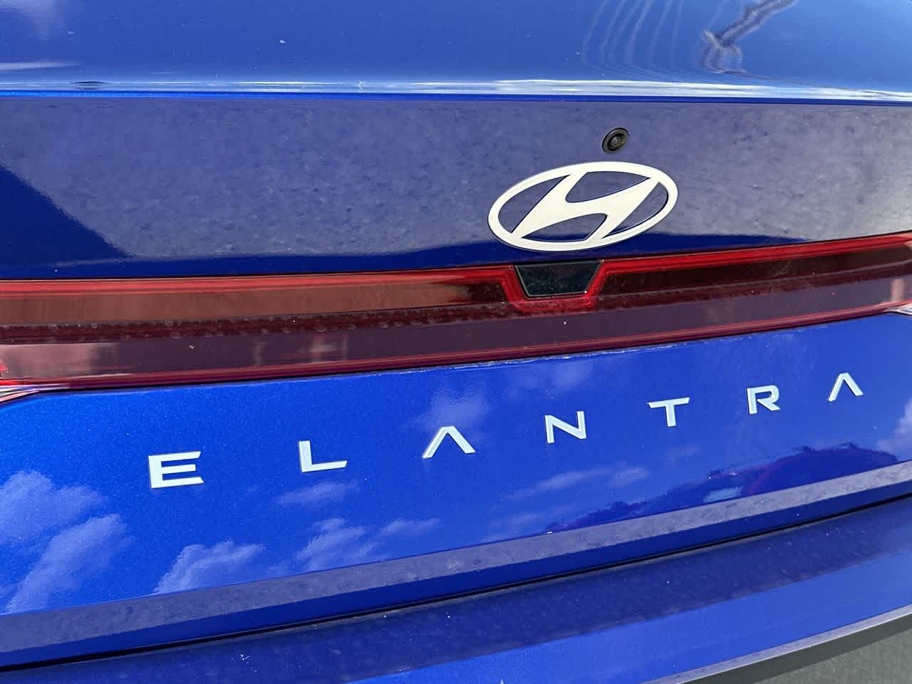 Thumbnail: 2025 Hyundai Elantra - 10