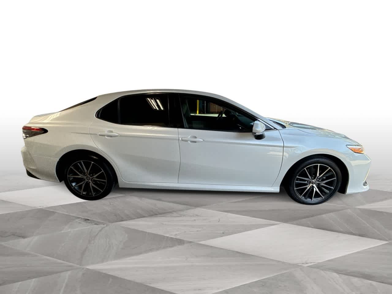 Thumbnail: 2021 Toyota Camry - 9