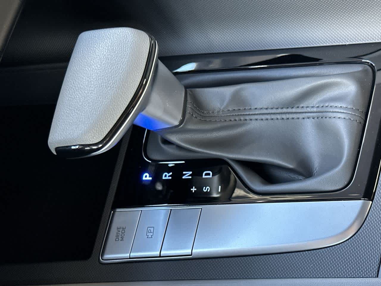 Thumbnail: 2025 Hyundai Elantra - 21