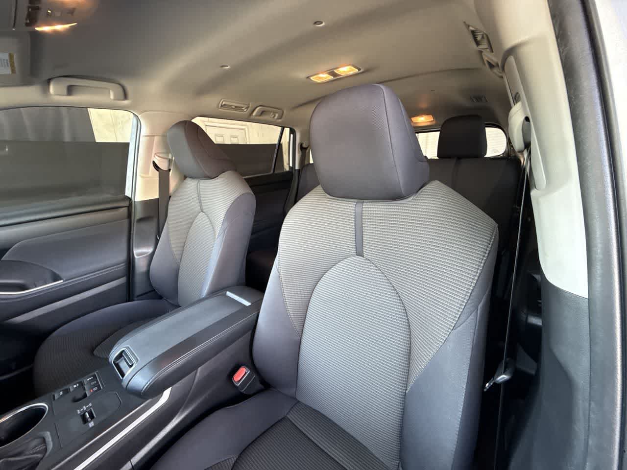 Thumbnail: 2023 Toyota Highlander - 14