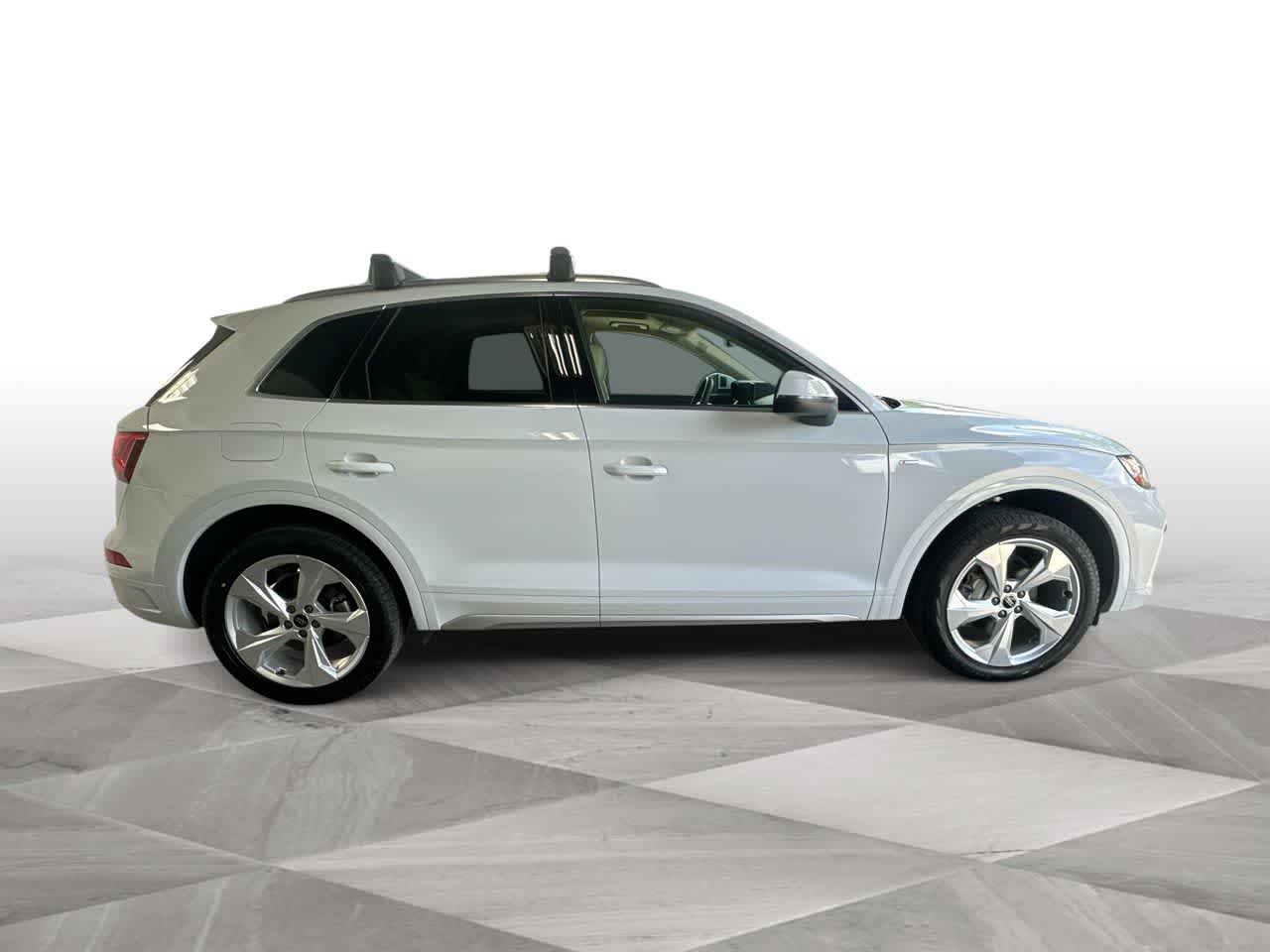 Thumbnail: 2025 Audi Q5 - 9