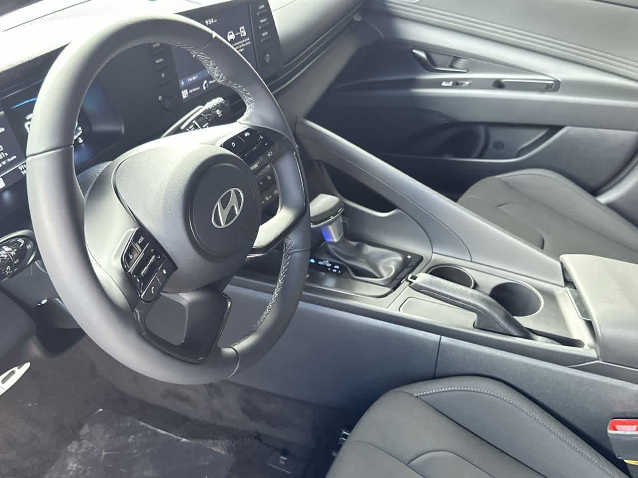 Thumbnail: 2025 Hyundai Elantra - 12