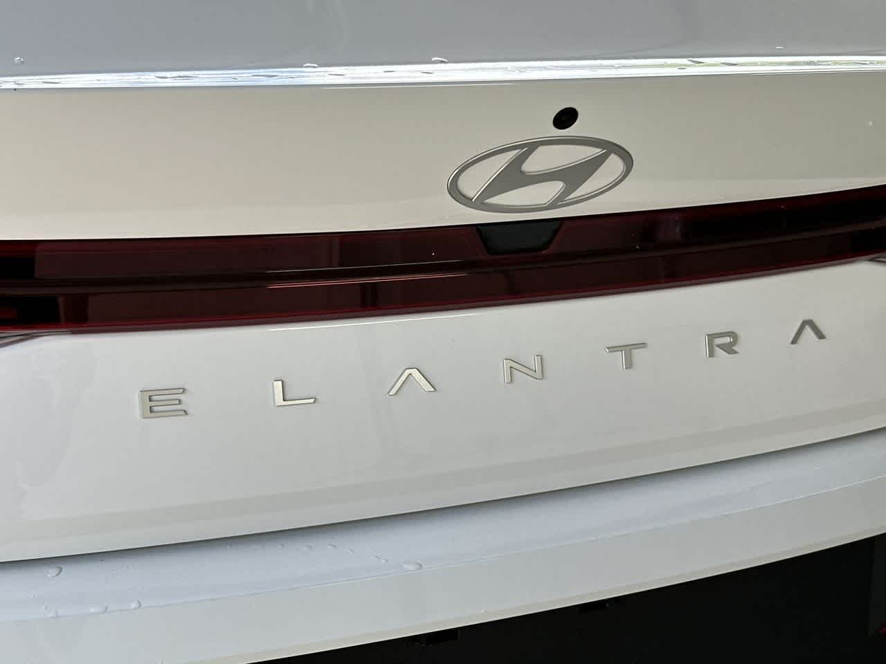 Thumbnail: 2025 Hyundai Elantra - 10