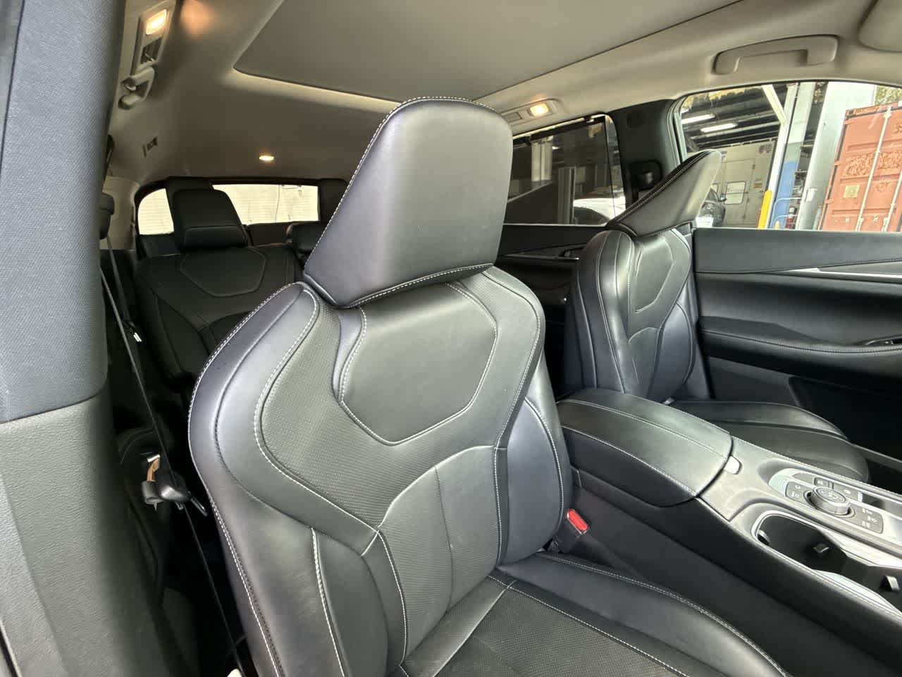 Thumbnail: 2023 INFINITI QX60 - 27