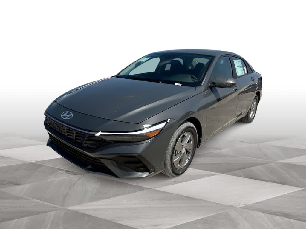 New 2025 Hyundai Elantra SE Sedan