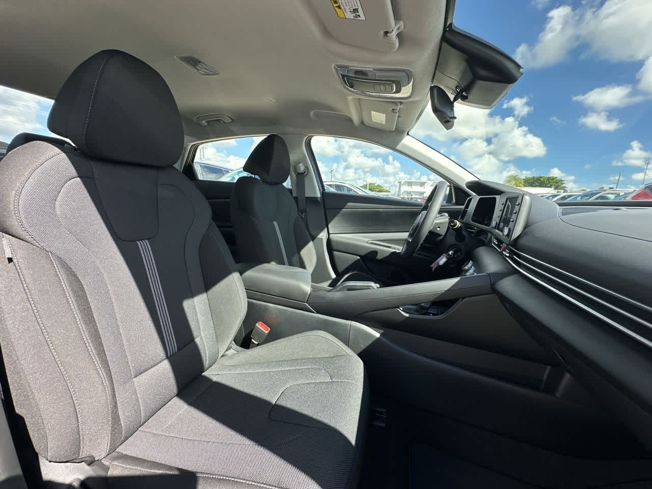 Thumbnail: 2025 Hyundai Elantra - 27