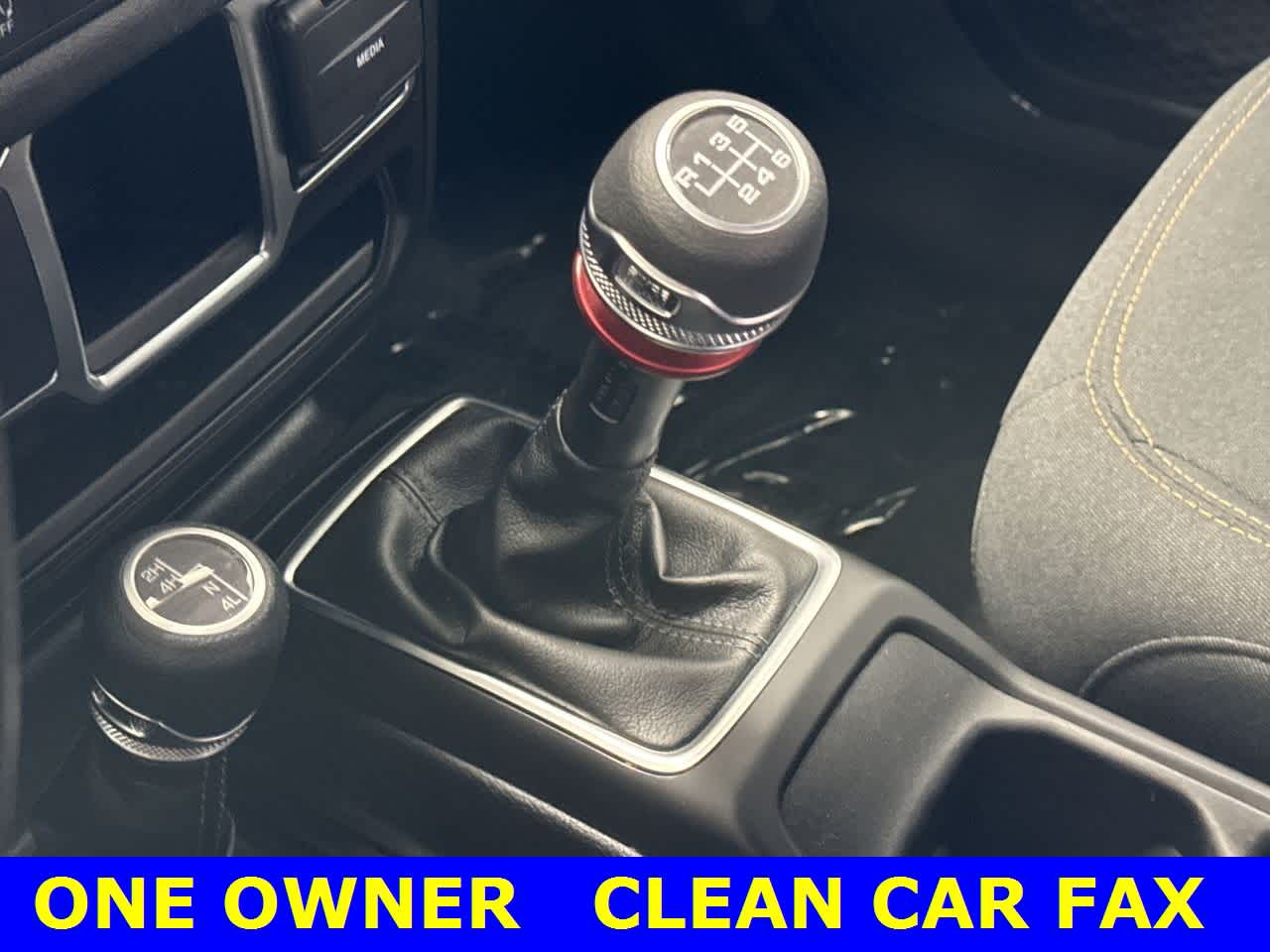 Thumbnail: 2024 Jeep Gladiator - 21