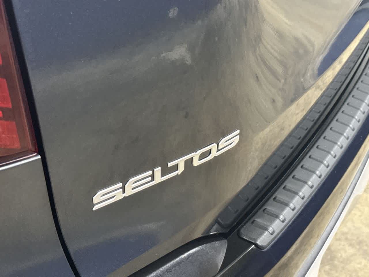 Thumbnail: 2024 Kia Seltos - 10