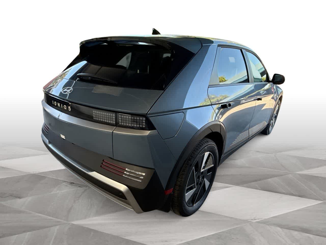 Thumbnail: 2026 Hyundai Ioniq 5 - 8