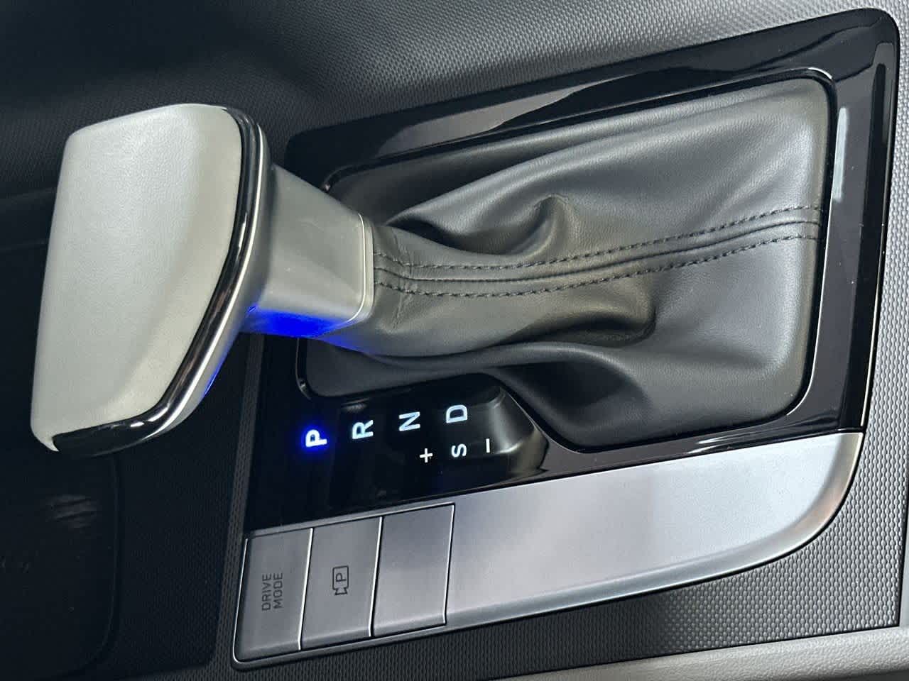 Thumbnail: 2025 Hyundai Elantra - 21