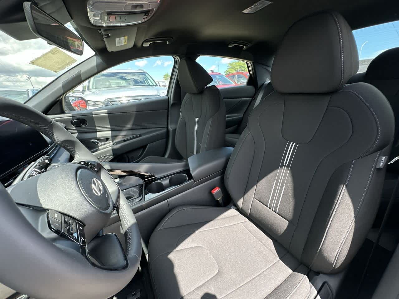 Thumbnail: 2025 Hyundai Elantra - 14