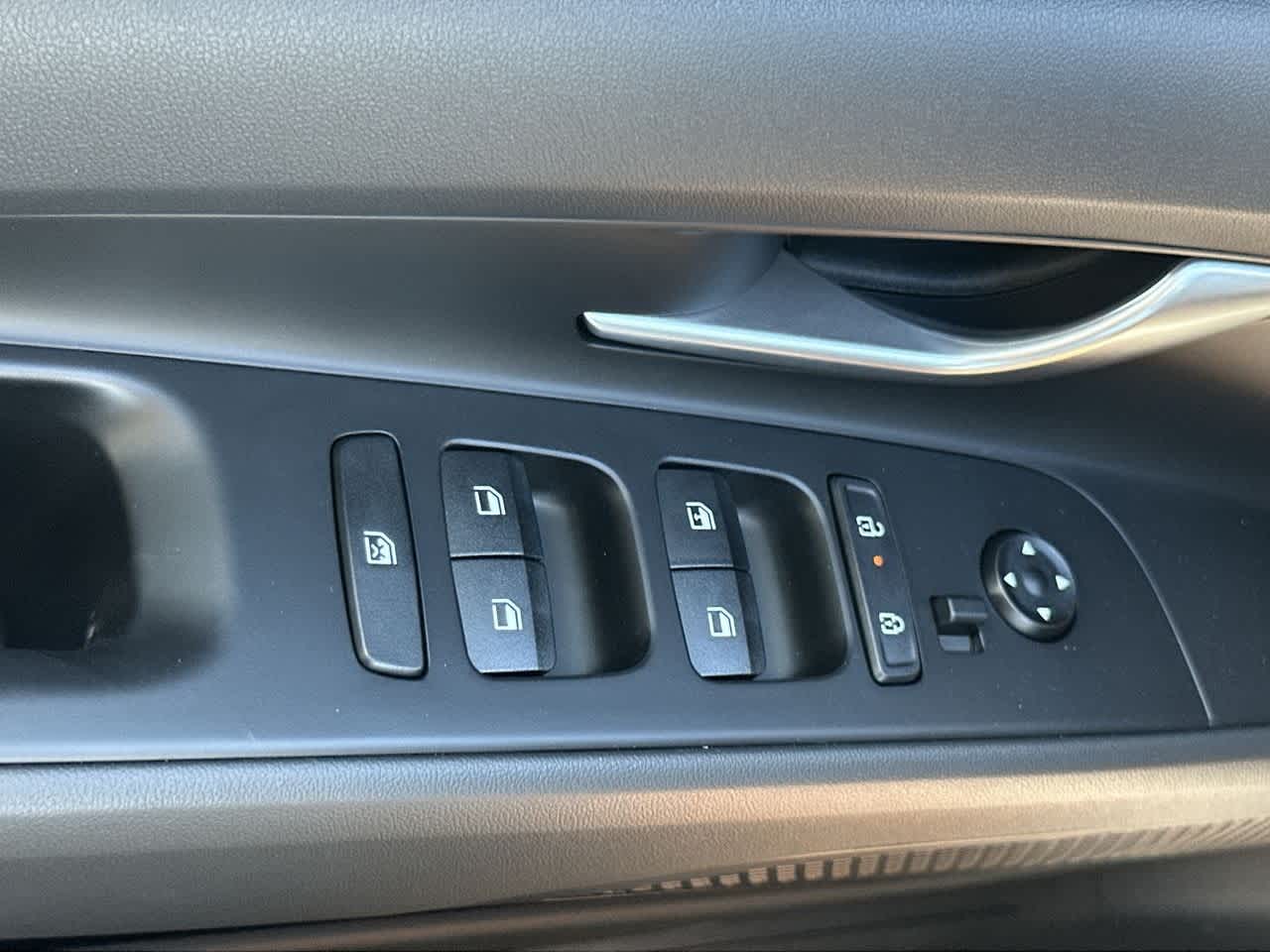 Thumbnail: 2025 Hyundai Elantra - 17