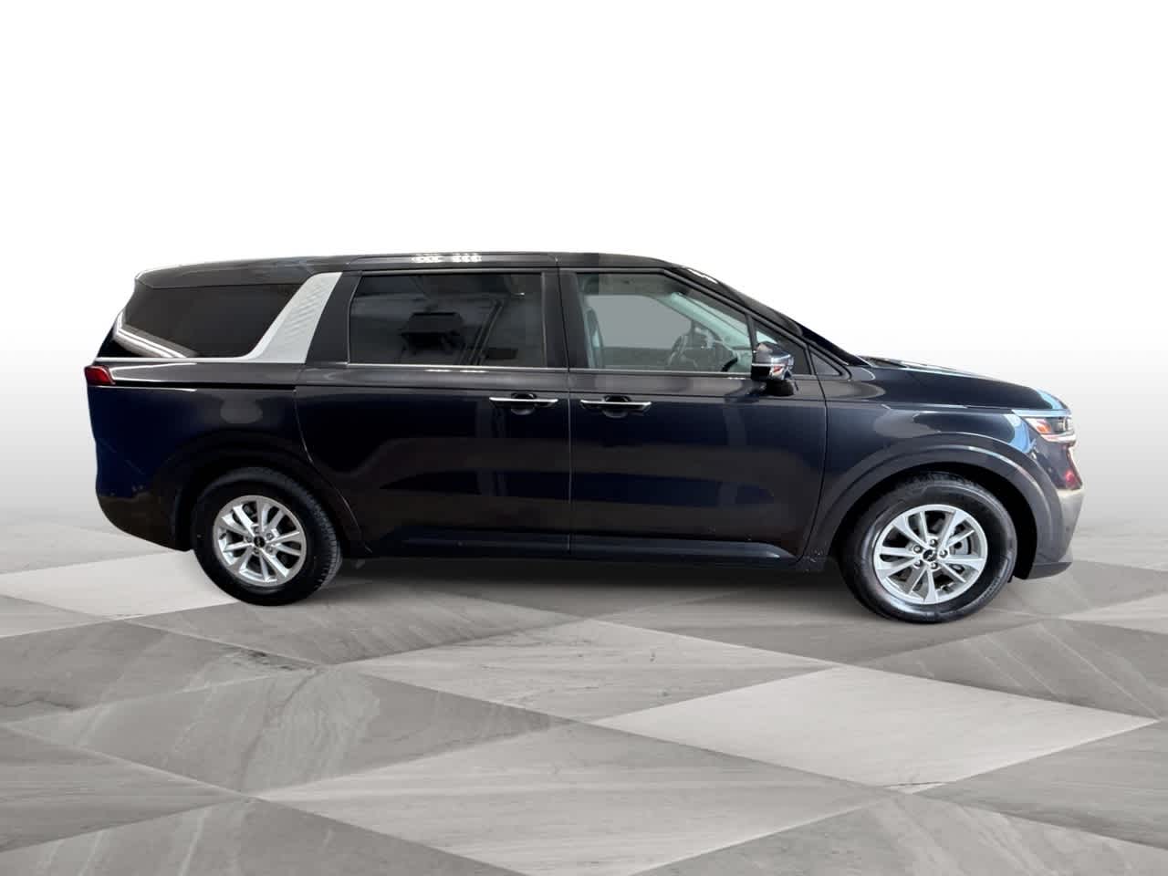Thumbnail: 2024 Kia Carnival - 9