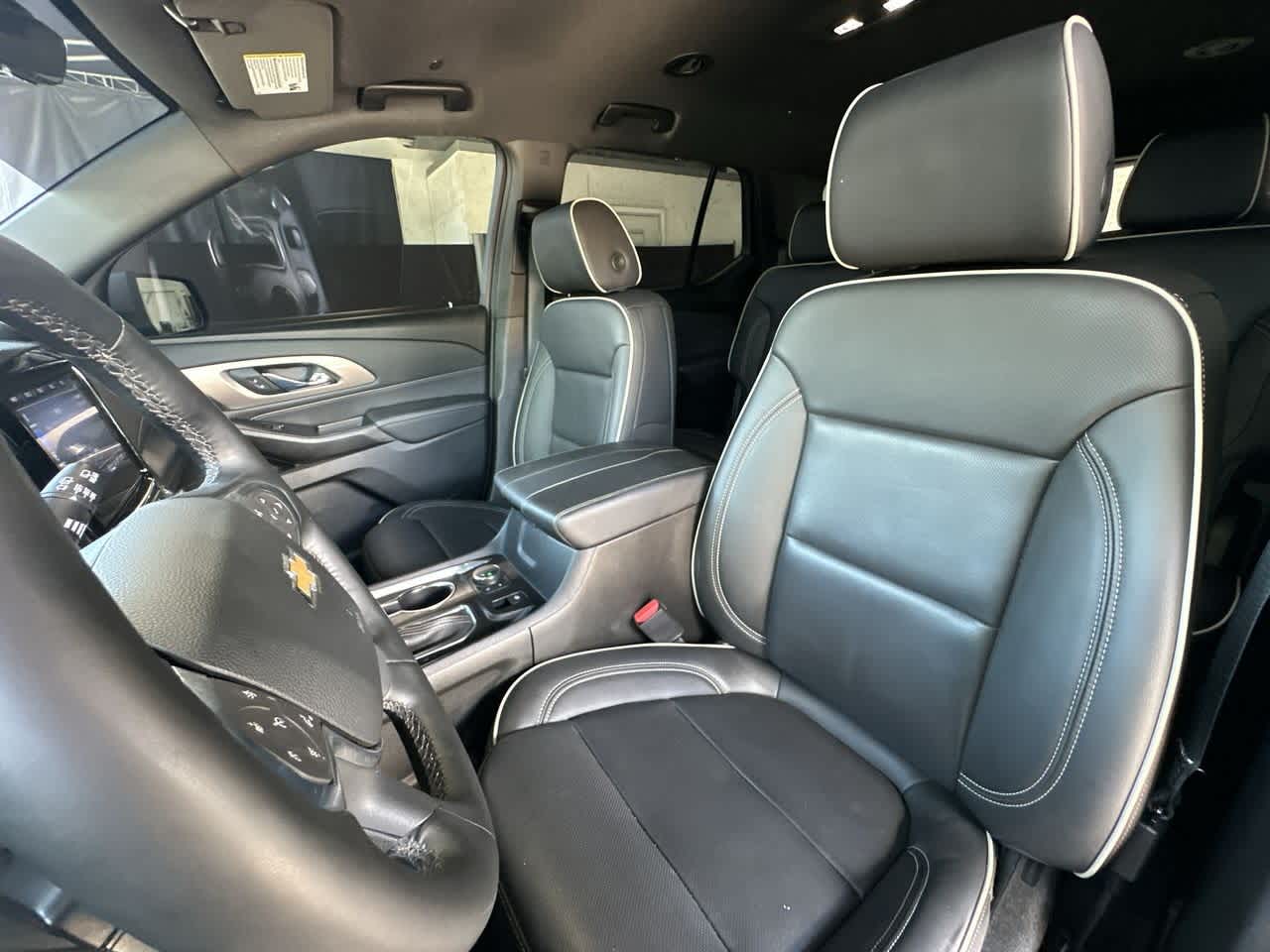 Thumbnail: 2023 Chevrolet Traverse - 14