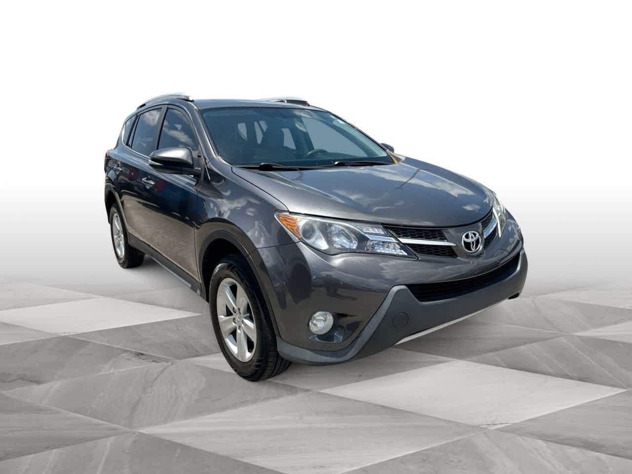 2014 Toyota RAV4 XLE 2