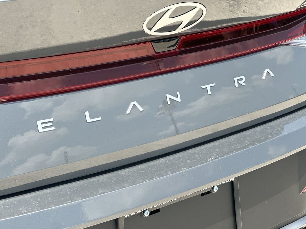 Thumbnail: 2025 Hyundai Elantra - 10