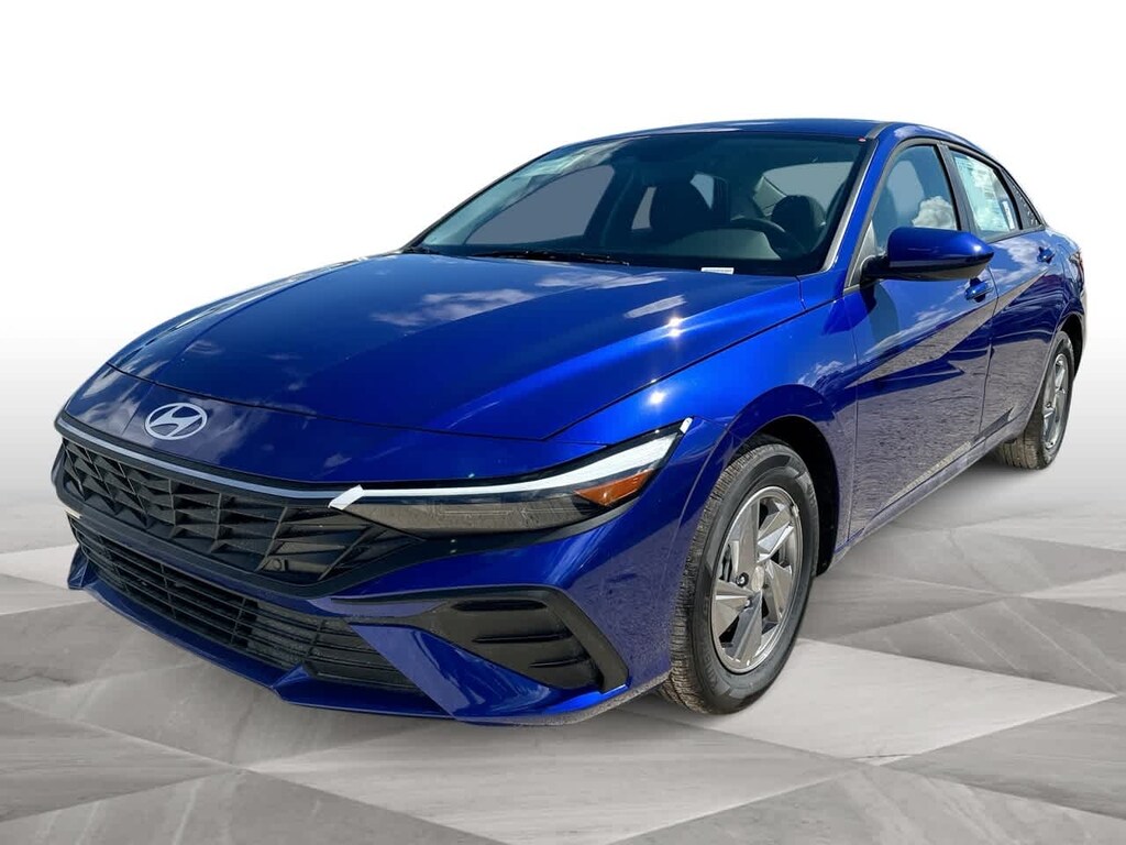 New 2025 Hyundai Elantra SE Sedan