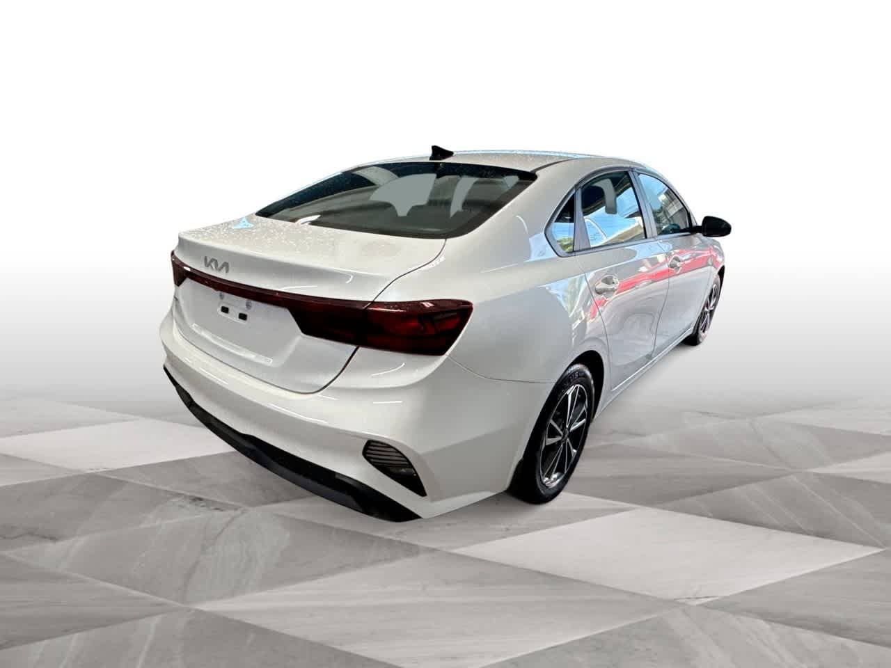 Thumbnail: 2024 Kia Forte - 8