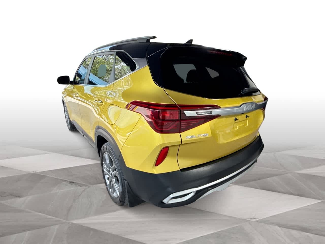 Thumbnail: 2023 Kia Seltos - 6