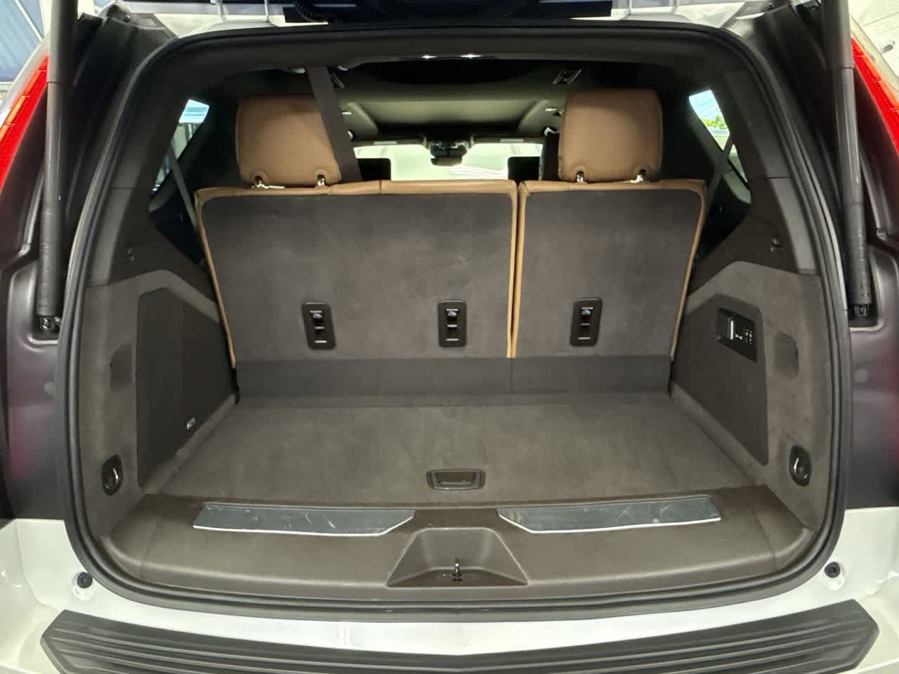 2021 Cadillac Escalade Sport 25