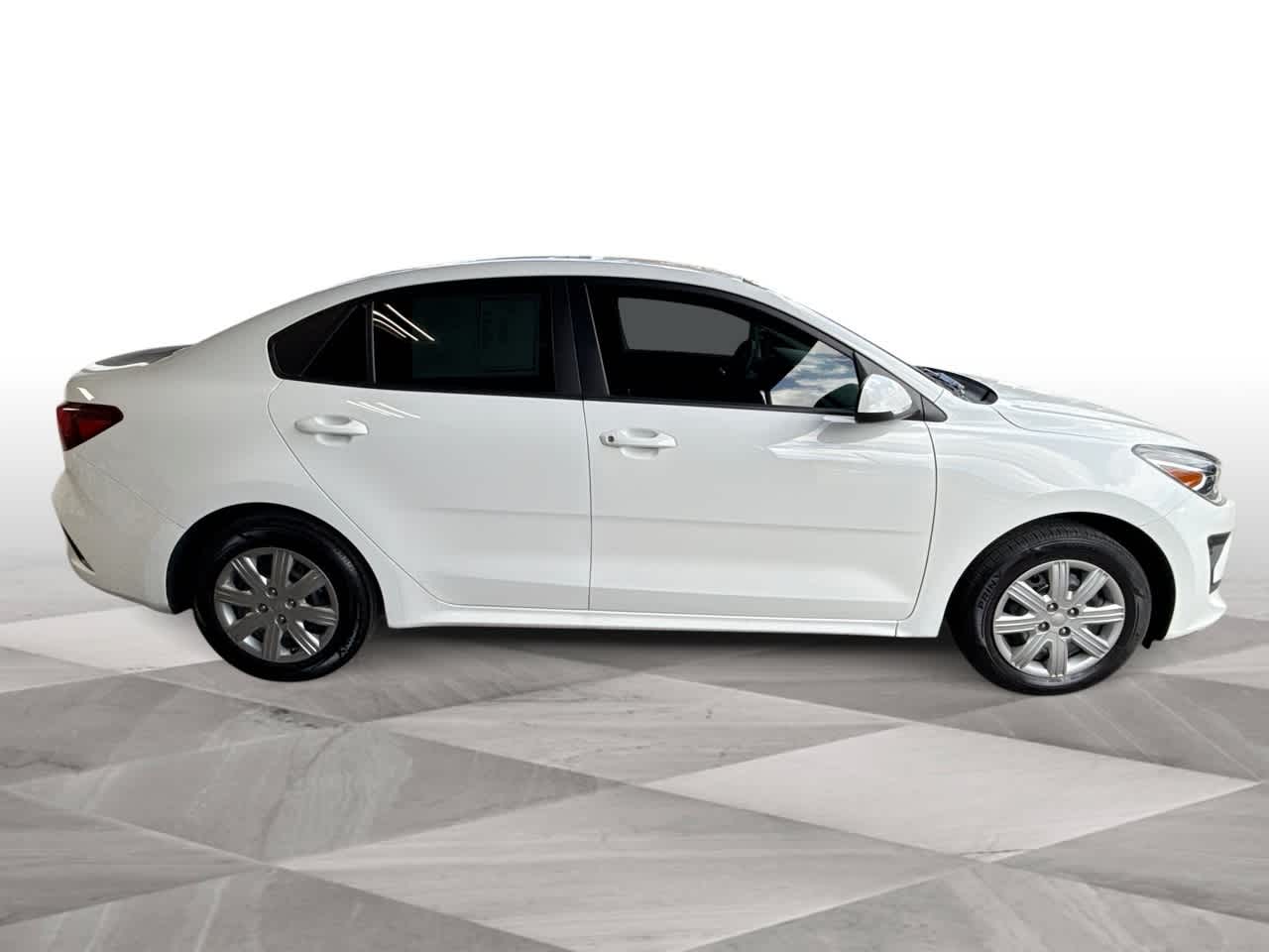 Thumbnail: 2023 Kia Rio - 9