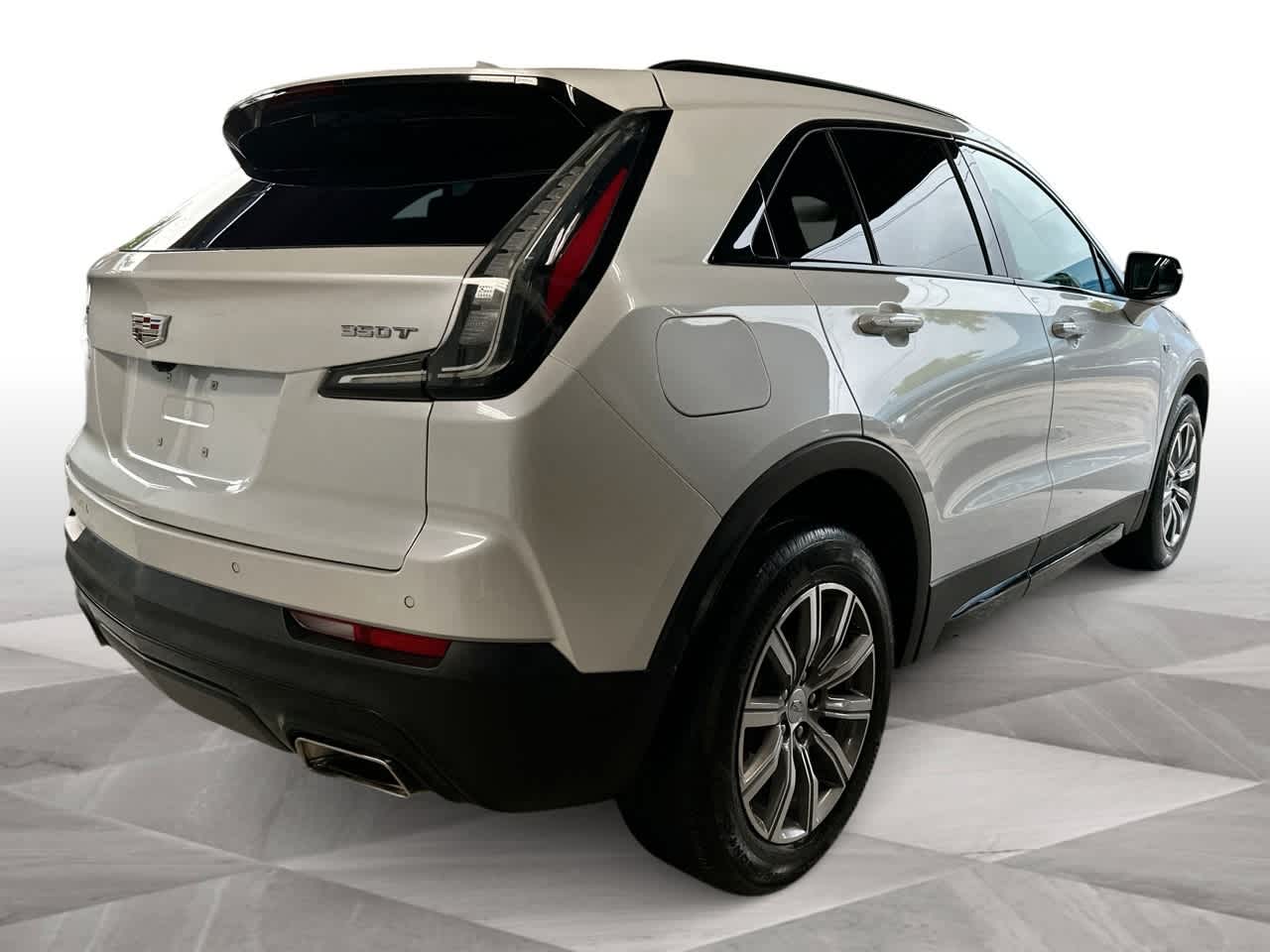 Thumbnail: 2023 Cadillac XT4 - 8
