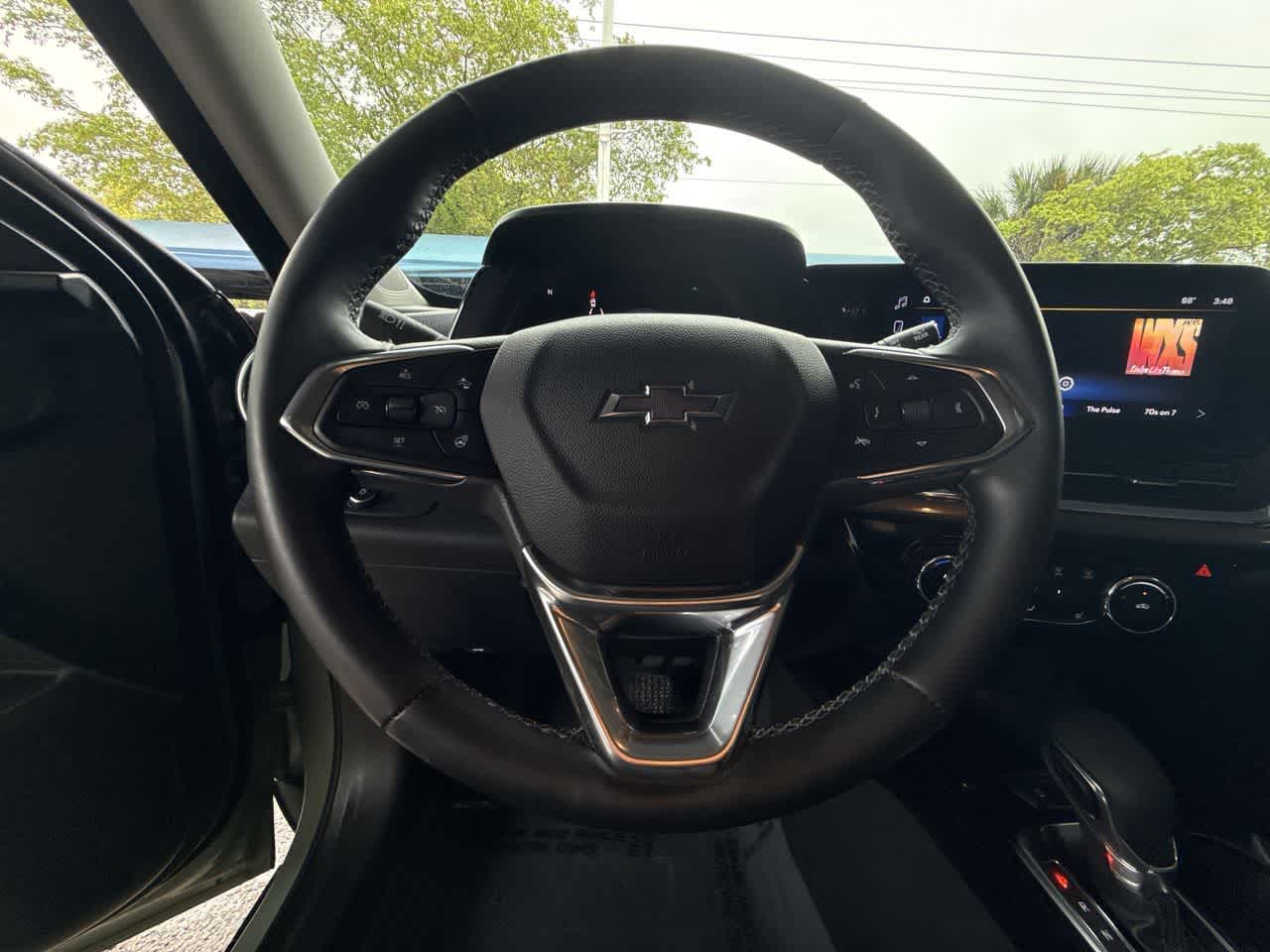 Thumbnail: 2025 Chevrolet Trax - 15