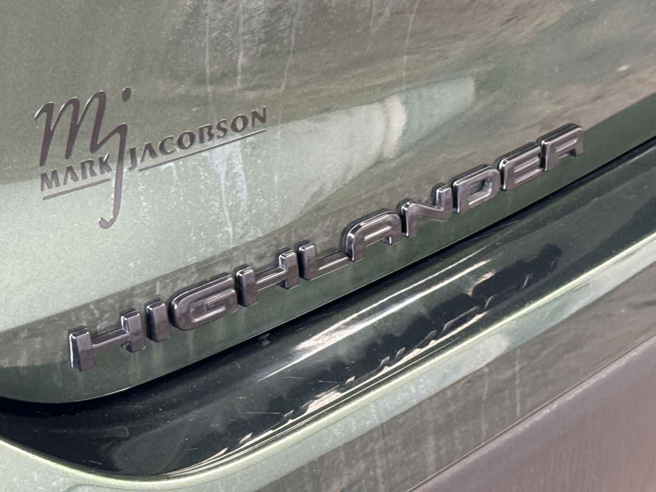 Thumbnail: 2023 Toyota Highlander - 9