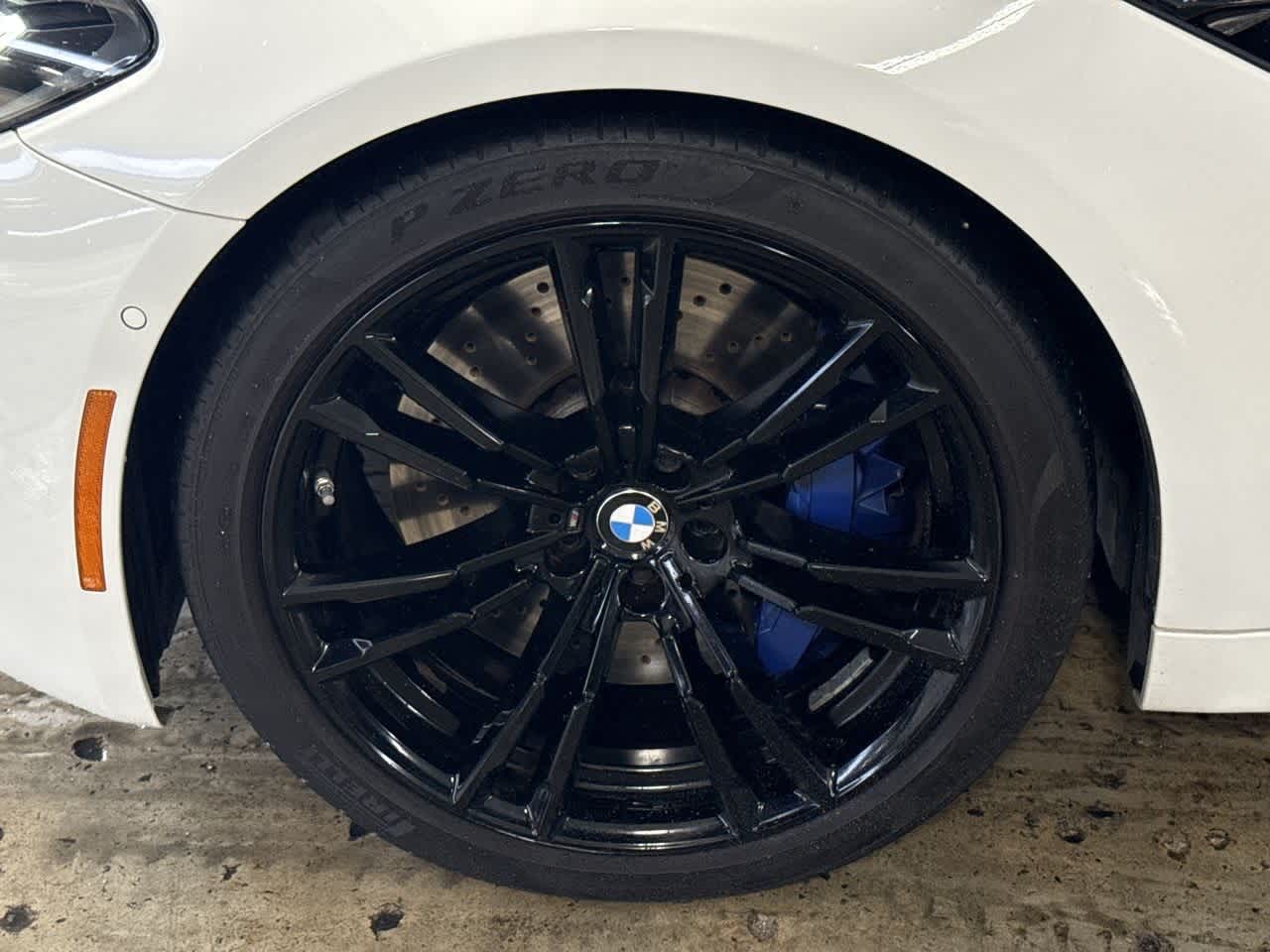Thumbnail: 2022 BMW M5 - 11
