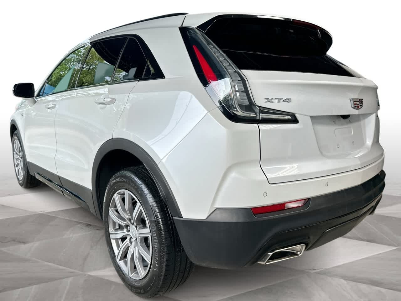 Thumbnail: 2023 Cadillac XT4 - 6