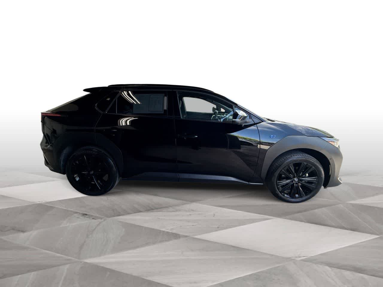 Thumbnail: 2025 Subaru Solterra - 9