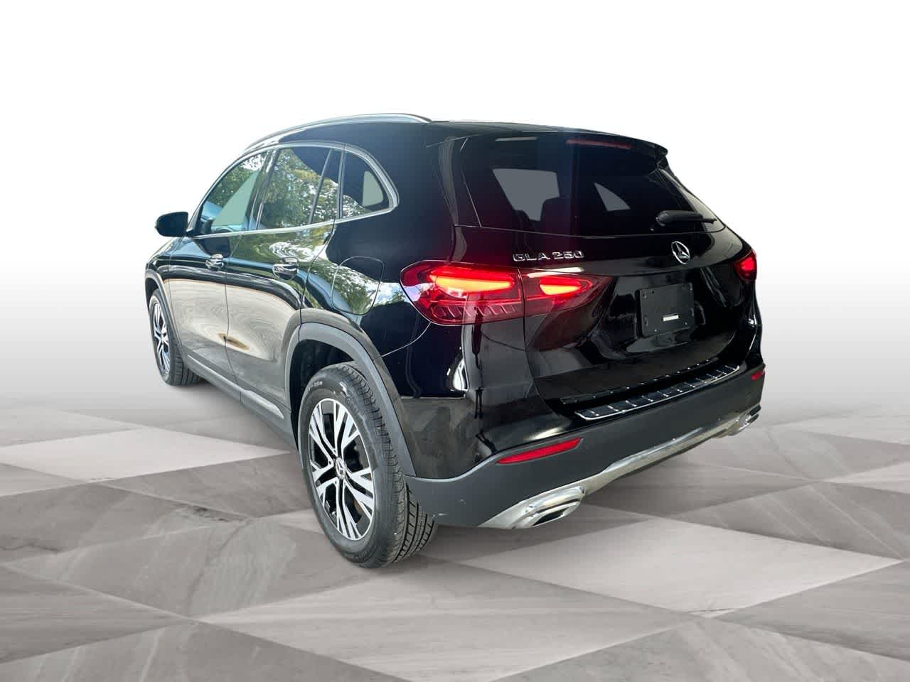 Thumbnail: 2025 Mercedes-Benz GLA - 6