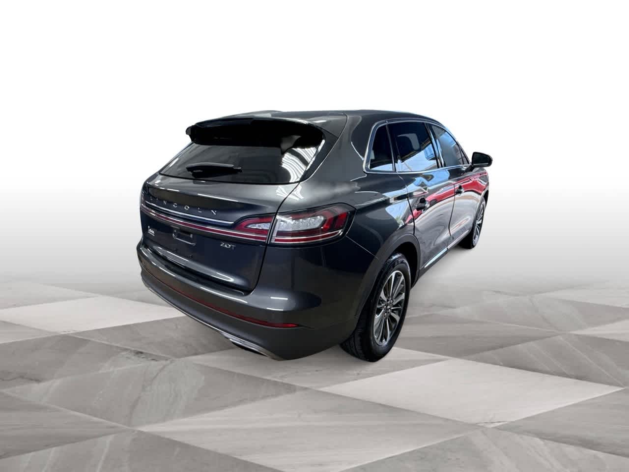 Thumbnail: 2020 Lincoln Nautilus - 8