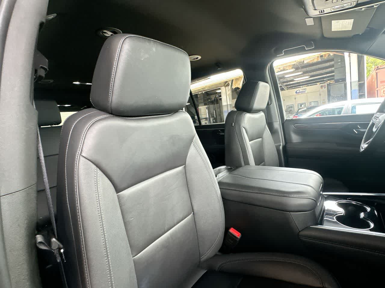 Thumbnail: 2025 Chevrolet Tahoe - 27