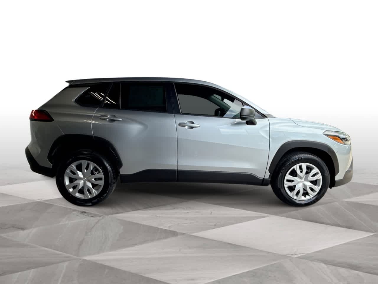 Thumbnail: 2022 Toyota Corolla Cross - 9