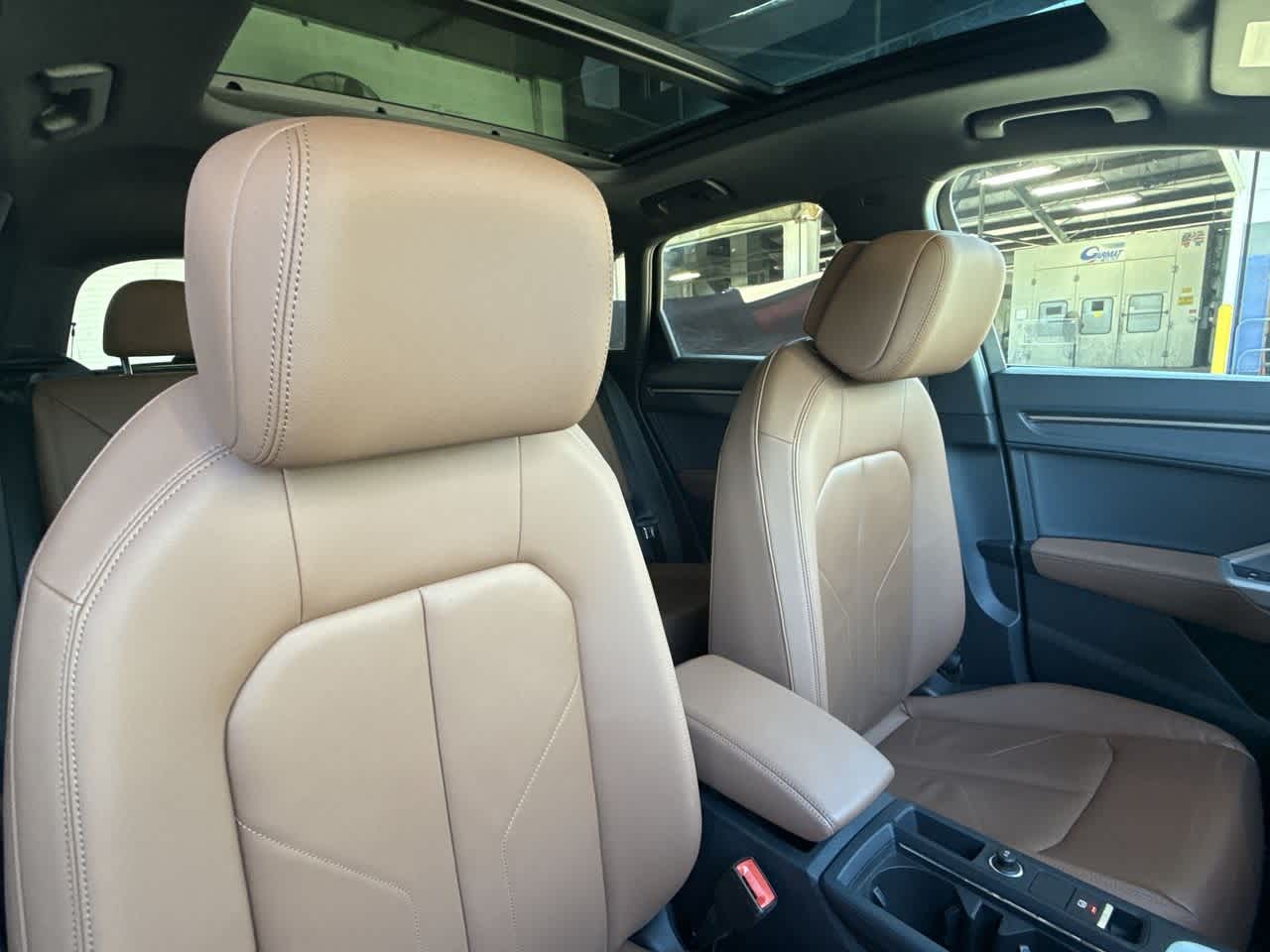 Thumbnail: 2024 Audi Q3 - 27