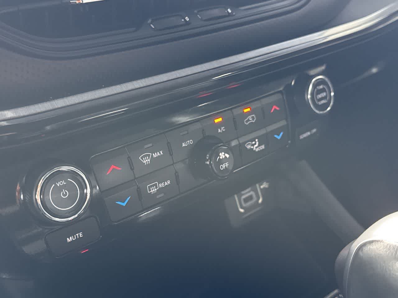 Thumbnail: 2022 Jeep Compass - 20