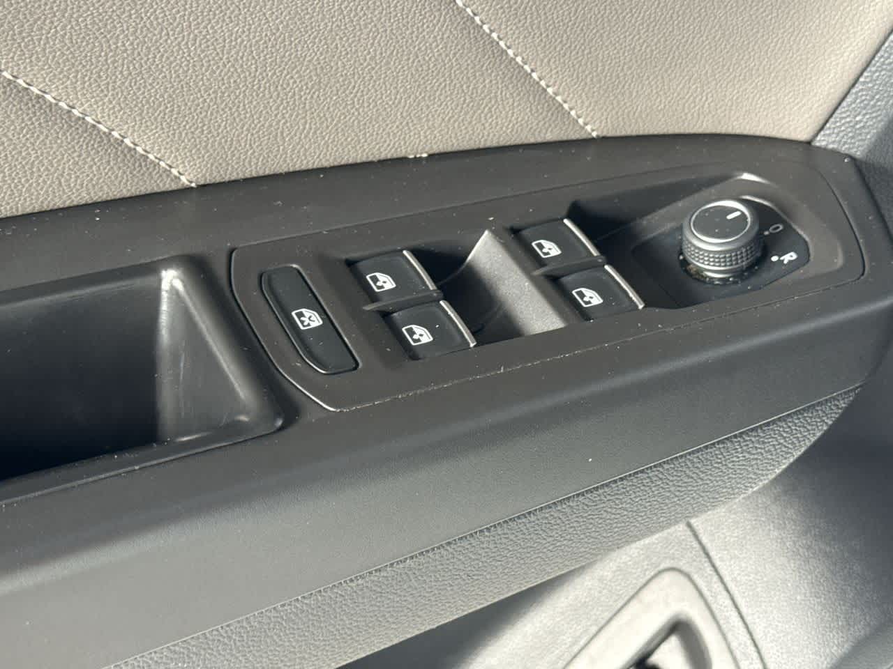 Thumbnail: 2023 Volkswagen Atlas - 12