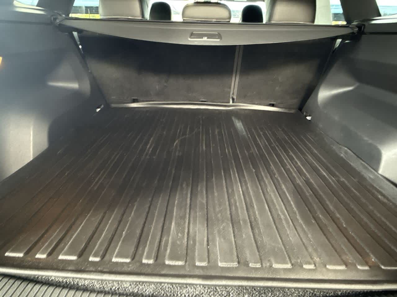 Thumbnail: 2023 Volkswagen Atlas - 25