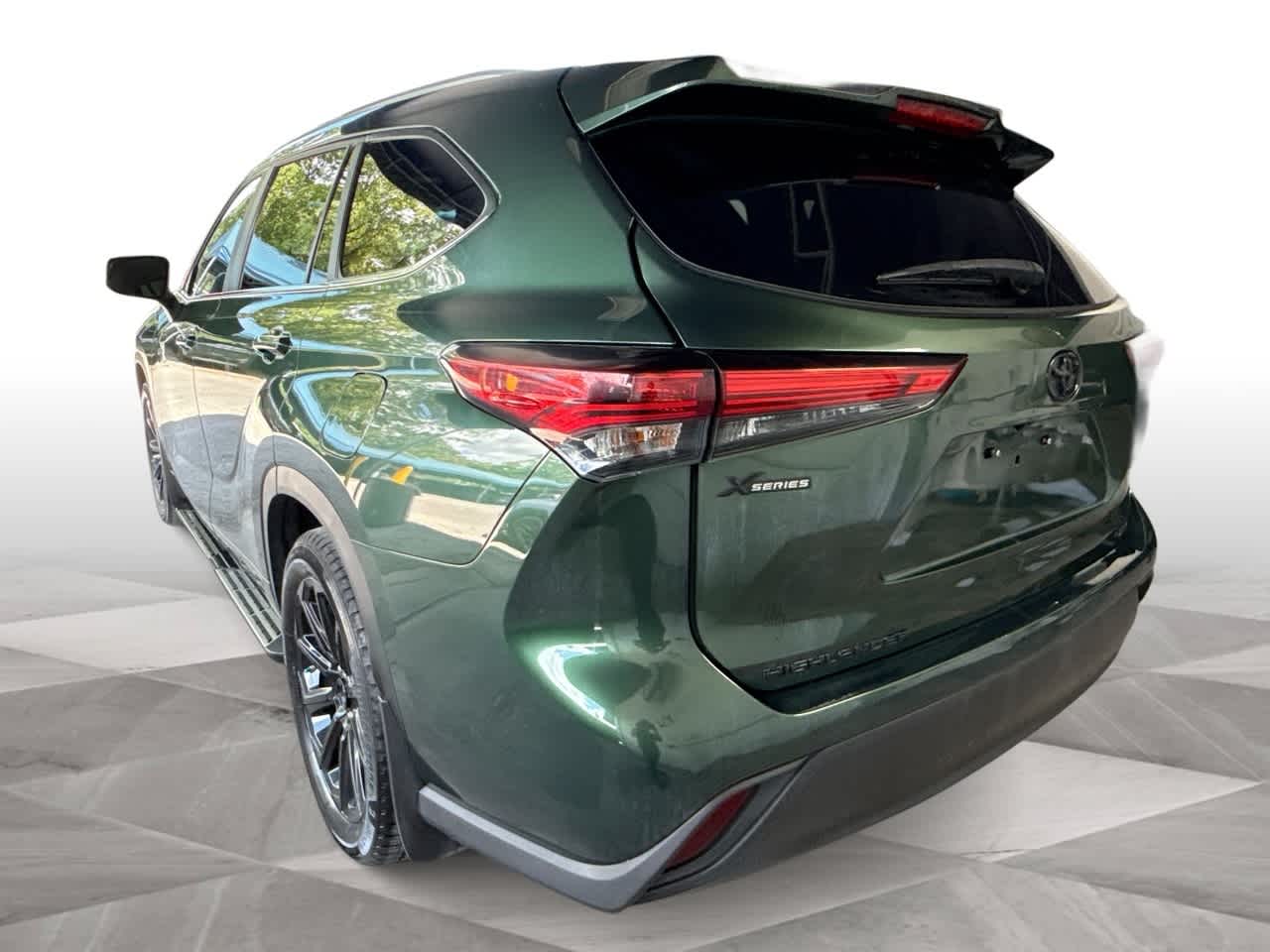 Thumbnail: 2023 Toyota Highlander - 5