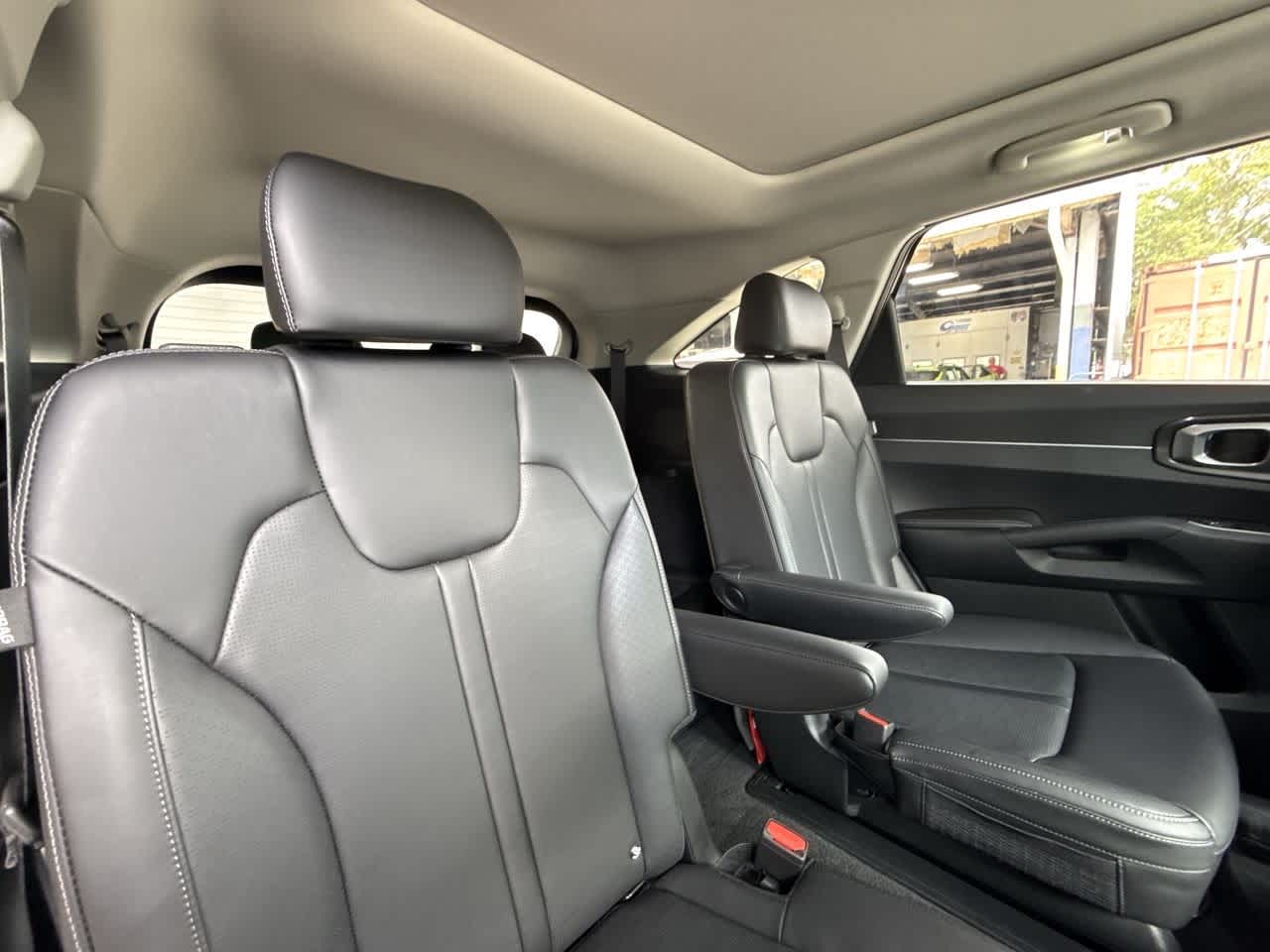 Thumbnail: 2025 Kia Sorento - 26