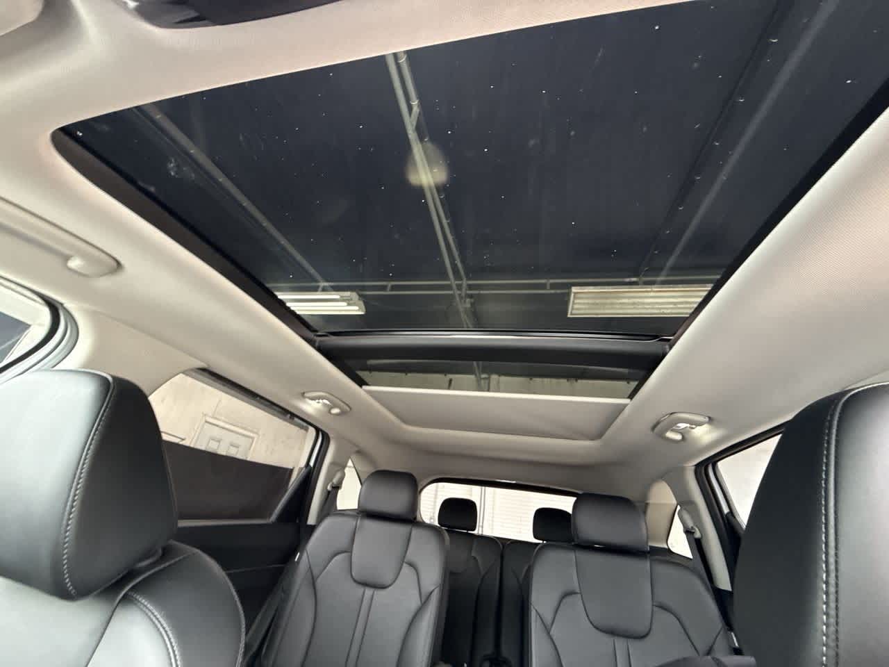 Thumbnail: 2025 Kia Sorento - 17