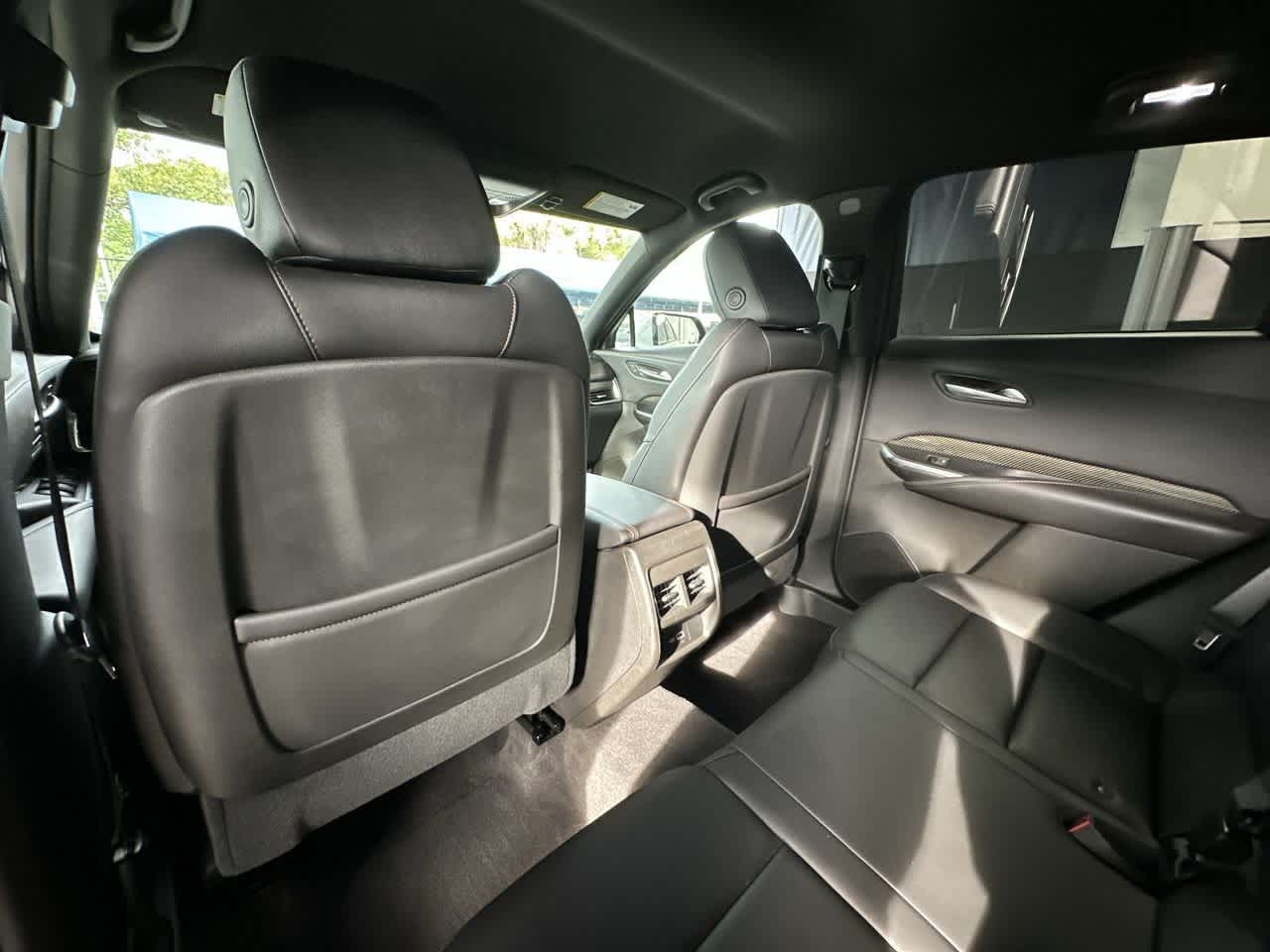 Thumbnail: 2023 Cadillac XT4 - 23