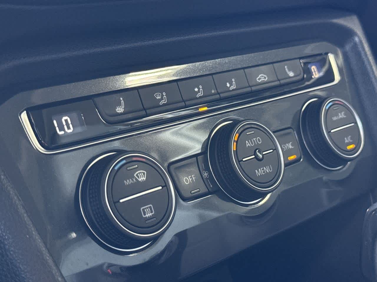 Thumbnail: 2021 Volkswagen Tiguan - 20