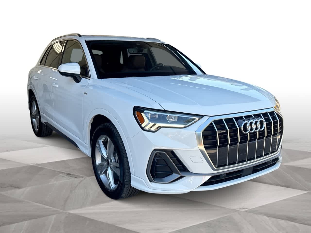 Thumbnail: 2024 Audi Q3 - 2